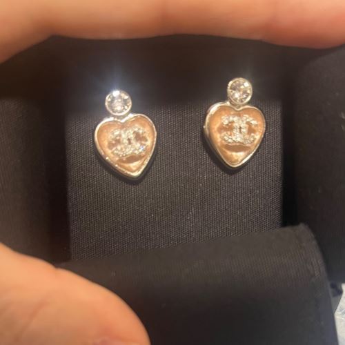 シャネル　レジンピアス