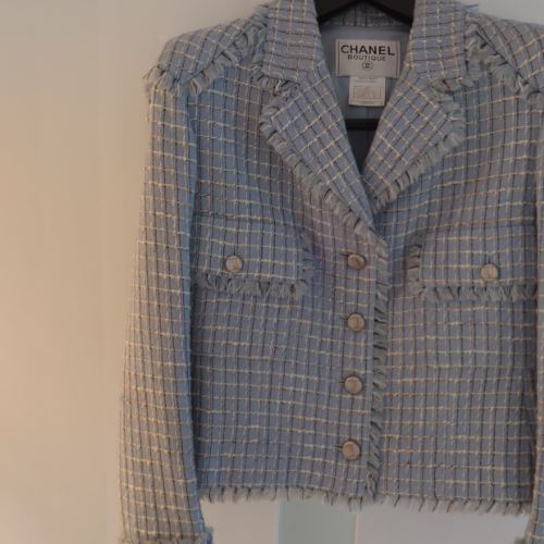 ツイードスーツ