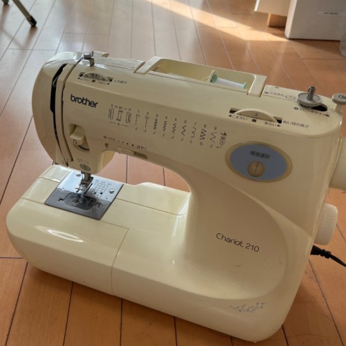 ミシン　Brother Chariot 210