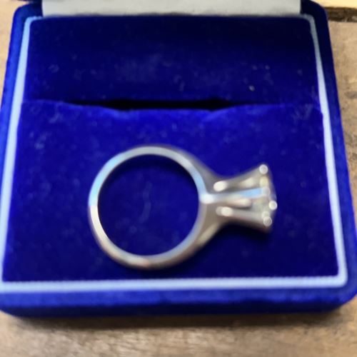 プラチナダイヤリング