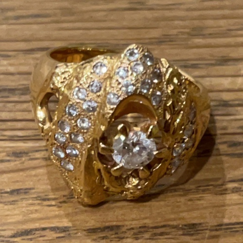 k18と刻印ありの指輪の画像