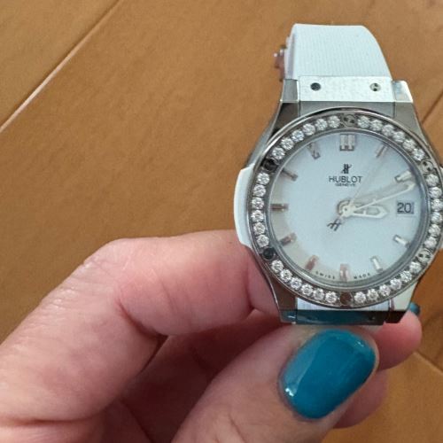 ウブロ クラシックフュージョン 581.NE.2010.RW.1104