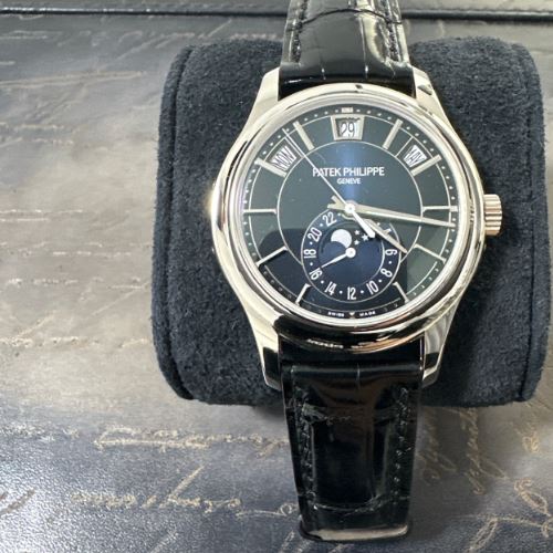 パテックフィリップ アニュアルカレンダー 5205G-01