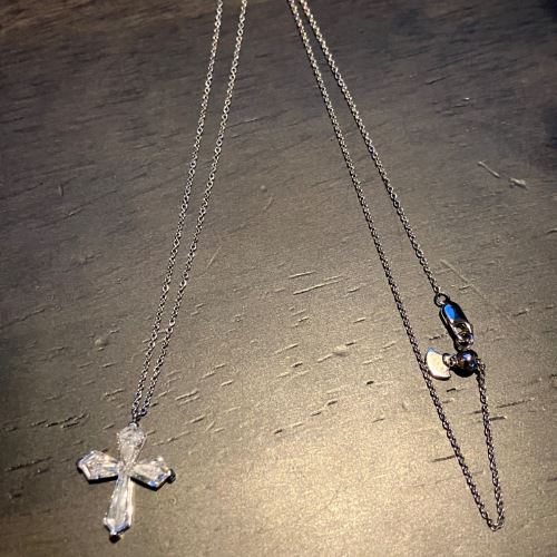 グラフトラぺゾイドダイヤネックレス