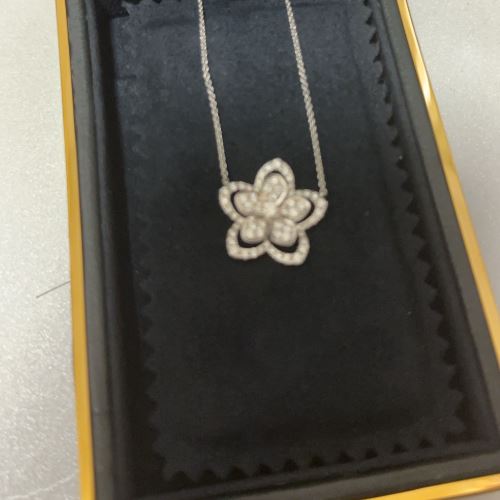 グラフ ワイルドフラワー ダイヤモンド ラージ ネックレス