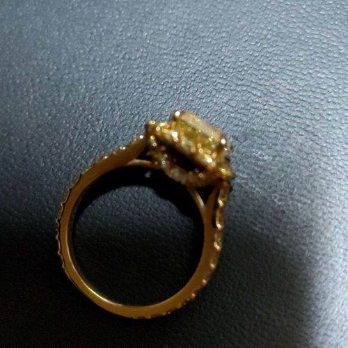 グラフイエローダイヤ2カラット