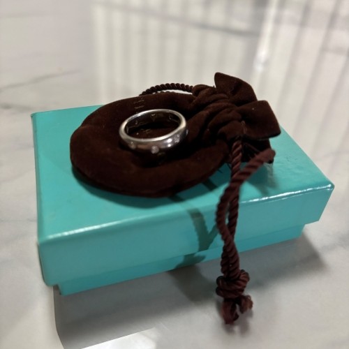 ティファニードットリング