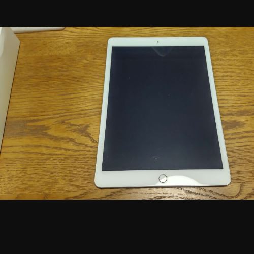 iPad、第八世代、Wi-Fiモデル、32GB、A2270