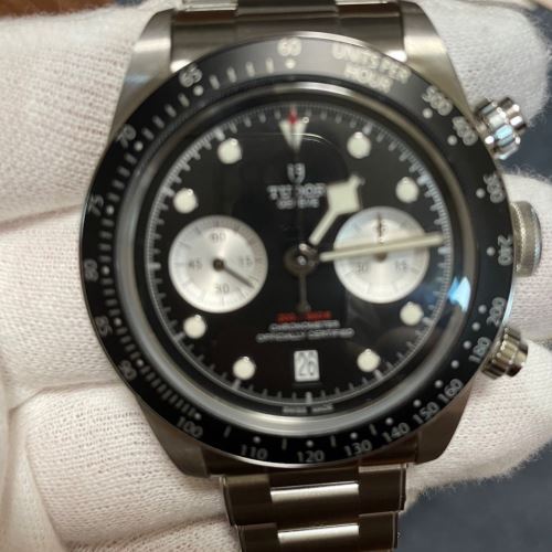 ブラックベイ　クロノ　ブラック文字盤