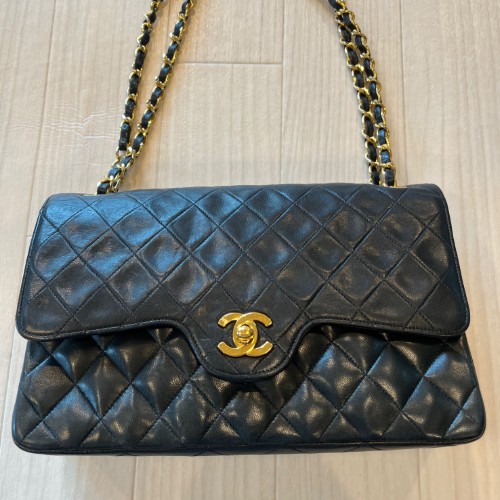 シャネル　マトラッセ チェーンショルダーバッグ　ブラック　ラムスキン　ゴールド金