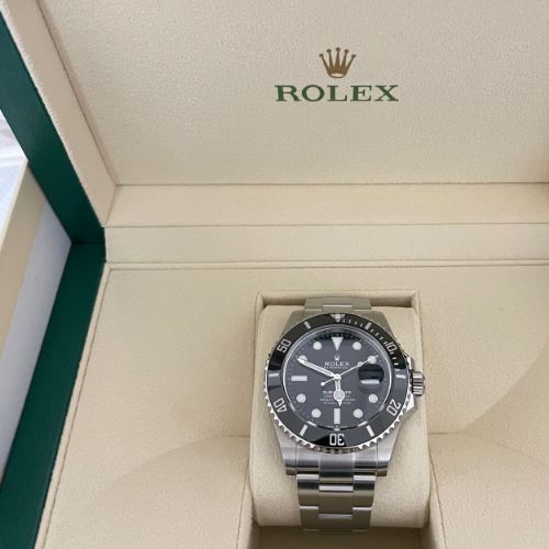 サブマリーナー デイト　オイスター、41 mm、オイスタースチール