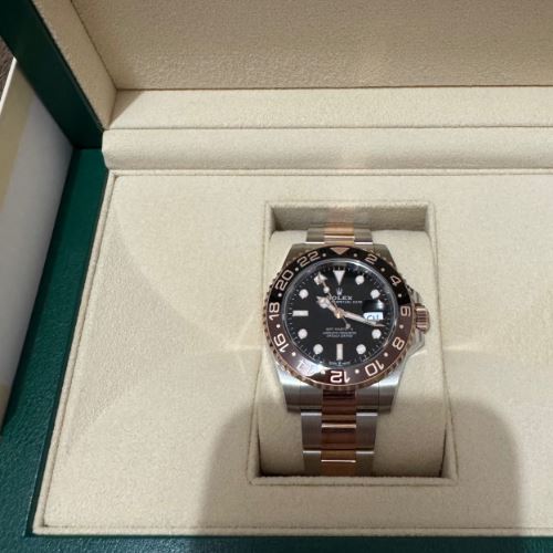 ロレックス GMTマスター 126711CHNR