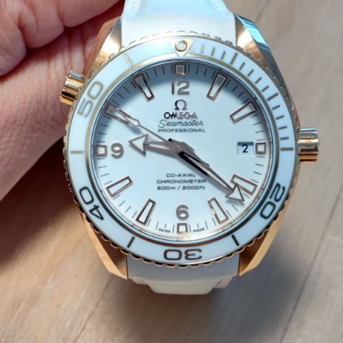 シーマスタープラネットオーシャン　セラゴールド　サンモリッツ