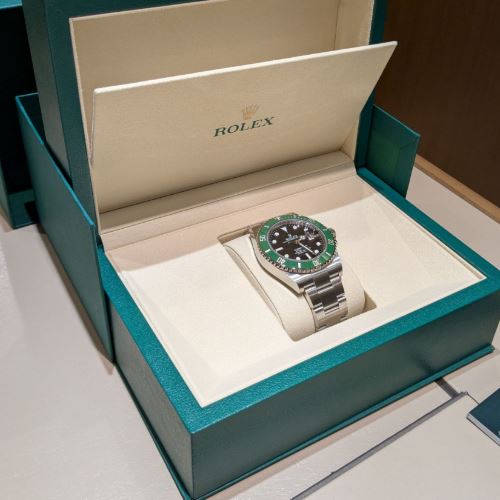 ロレックス サブマリーナー 126610LV