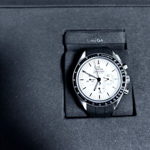 オメガスピードマスタームーンウォッチ