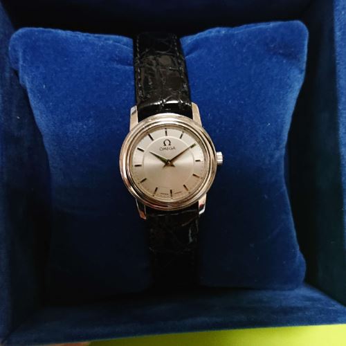 OMEGA デ・ヴィル