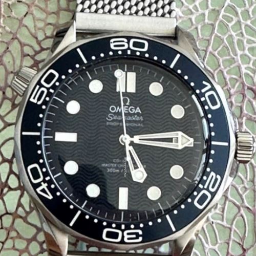 オメガ シーマスター 210.30.42.20.03.002 DIVER 300﻿M コーアクシャル マボンド映画60周年記念モデ﻿ル
