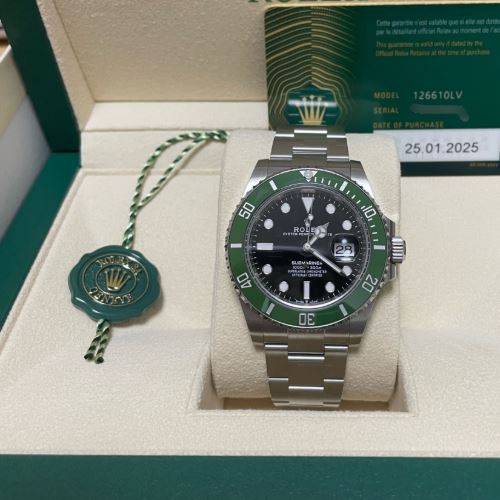 サブマリーナー　グリーン