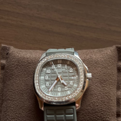 パテックフィリップ アクアノート 5067A-018