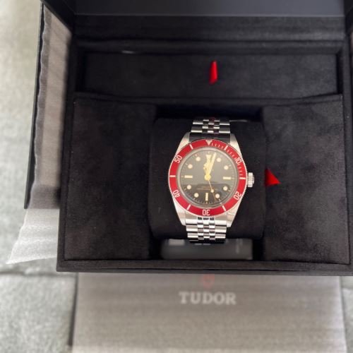 チューダー ブラックベイ