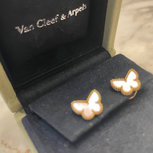 ヴァンクリーフ&アーペル　スウィート パピヨン ピアスの画像