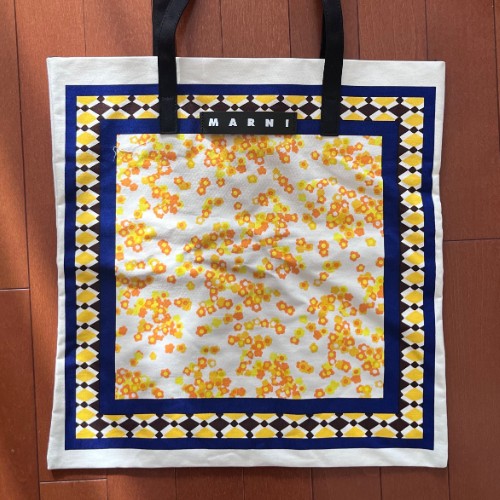 マルニ　バンダナトート　サンオレンジ