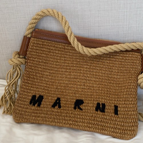 ショルダーバッグ