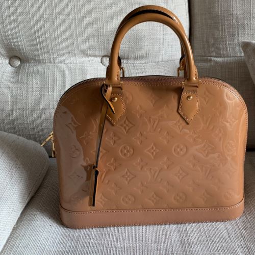 ヴェルニ　アルマ