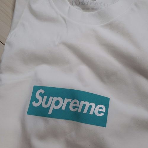 Supreme Tiffany Tシャツ