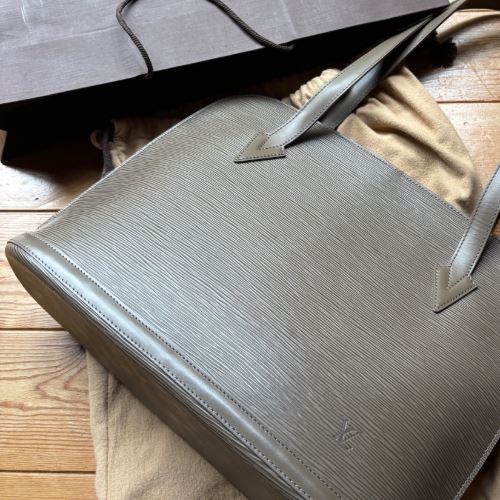 ルイヴィトン エピ