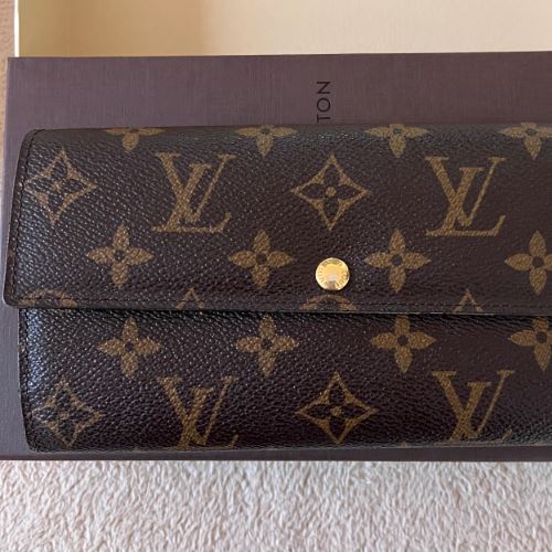 Louis Vuitton　ルイ・ヴィトン　ポルトフォイユ・サラ　M61734