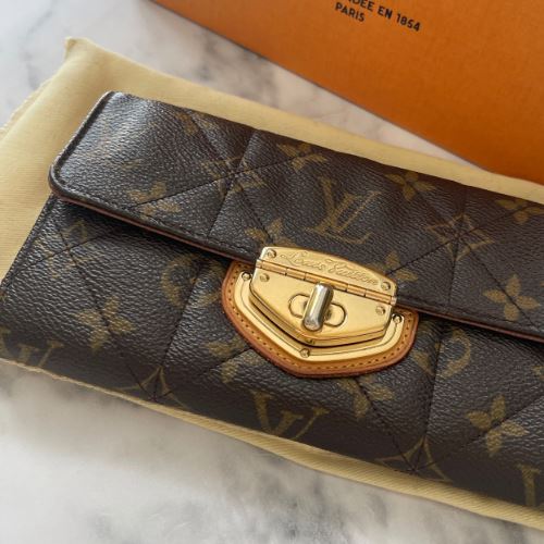 ルイ・ヴィトン モノグラム ポルトフォイユ・サラ モノグラム・エトワール M66