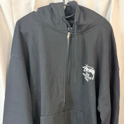 ジップパーカー