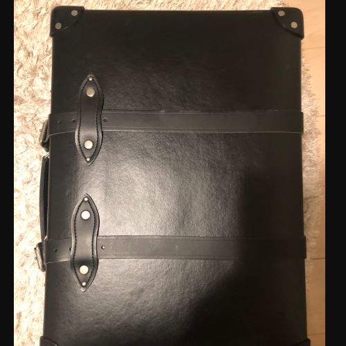 グローブトロッタースーツケース