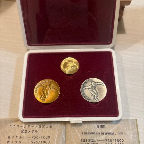 ユニバーシアード東京大会　記念メダル