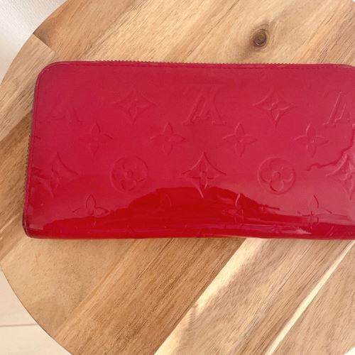 ルイ・ヴィトン ヴェルニ ジッピーウォレット ローズアンディアン