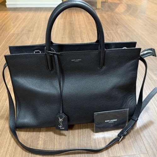 イブサンローラン