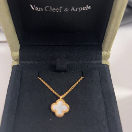 ヴァンクリーフアーペル