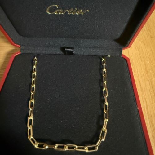 カルティエサントスネックレス