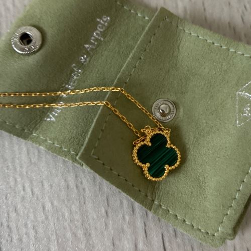 ヴィンテージ アルハンブラ ペンダント