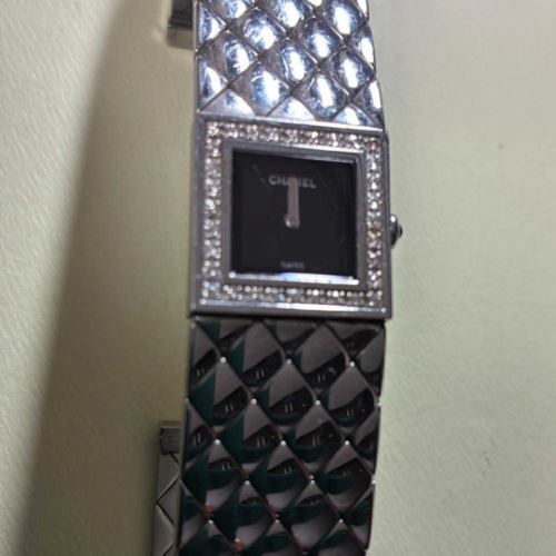 マトラッセ　 ベゼルダイヤモンド