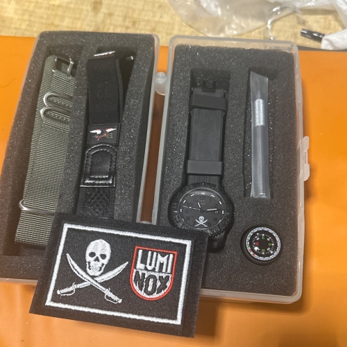 Luminox 3051 JOLLY ROGER 世界限定375本