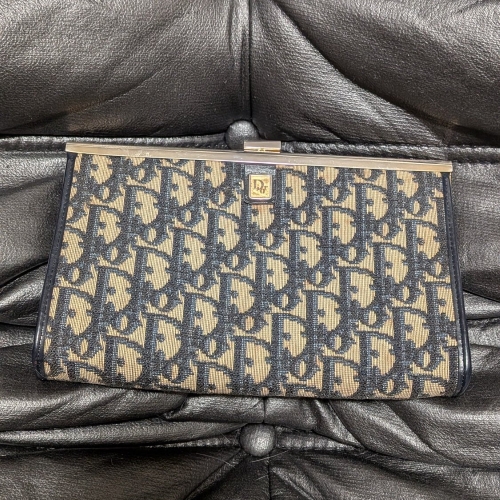 クラッチバッグ　トロリー