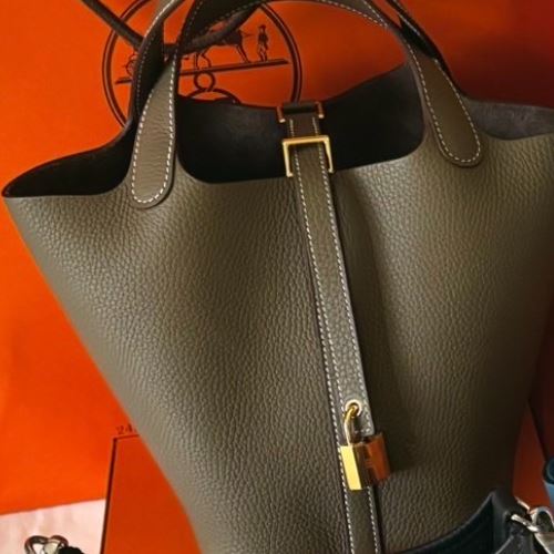 ピコタン18 エルメス エトゥープ ゴールド金具