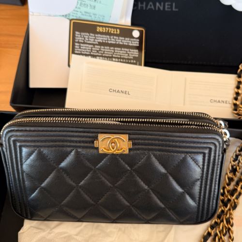 チェーンウォレット/A84069/ボーイシャネル/マトラッセ/ラムスキン/マット