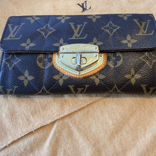 ルイ・ヴィトンのモノグラム・エトワール ポルトフォイユ サラ