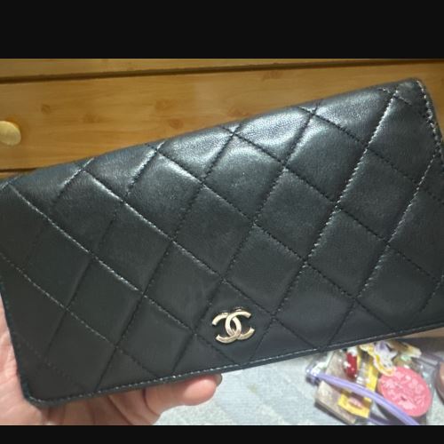 CHANEL 黒レザー長財布 マトラッセ