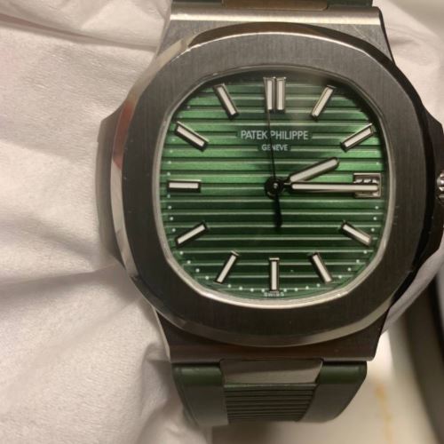 パテックフィリップ ノーチラス 5711/1A-01