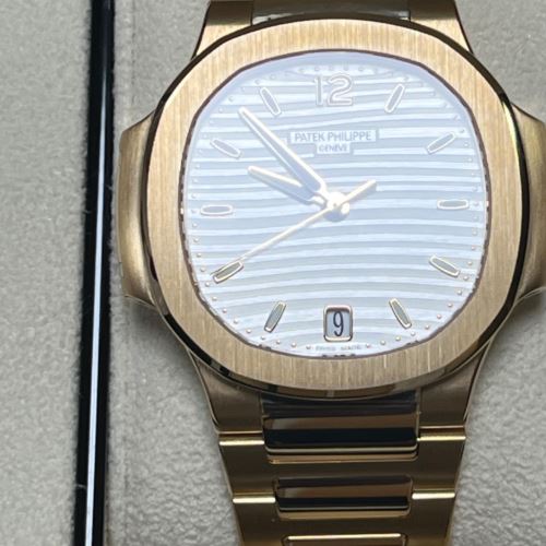 パテックフィリップ ノーチラス 7118／１Ｒ-00