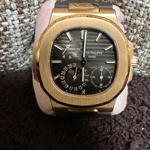 パテックフィリップ ノーチラス 5712r